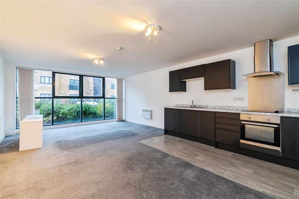 Property photo 3 of 9 Picture No. 27