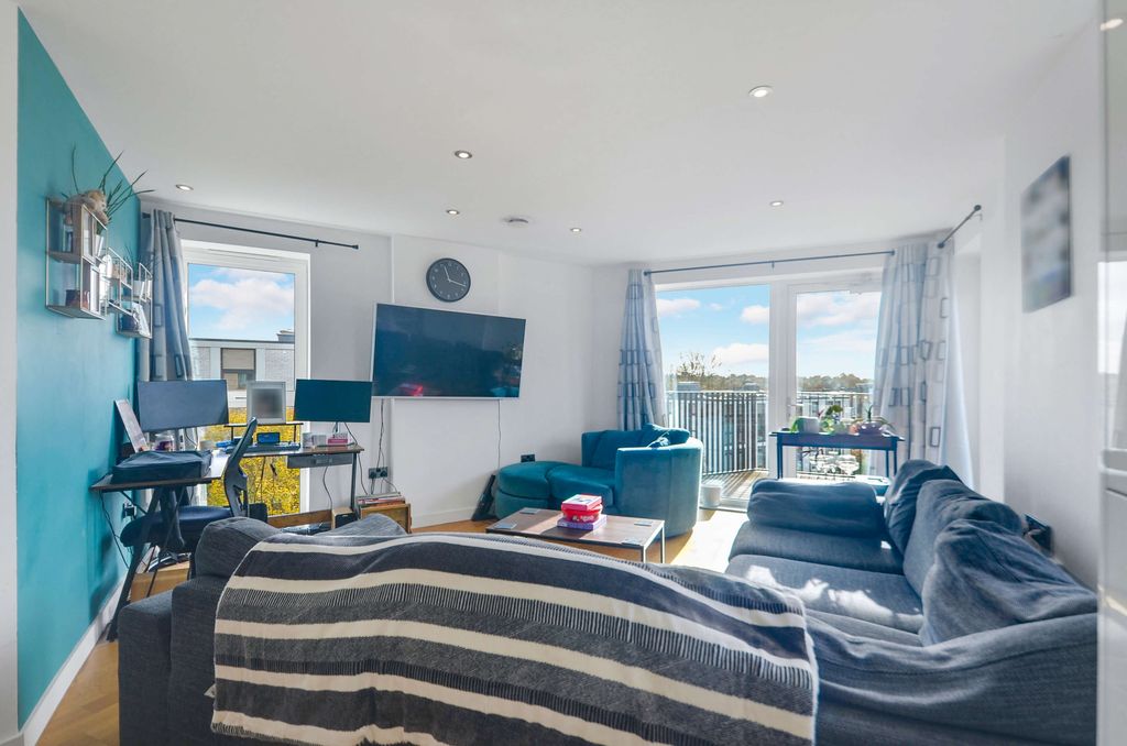 Property photo 3 of 23 Lounge Area (2) (2).Jpg