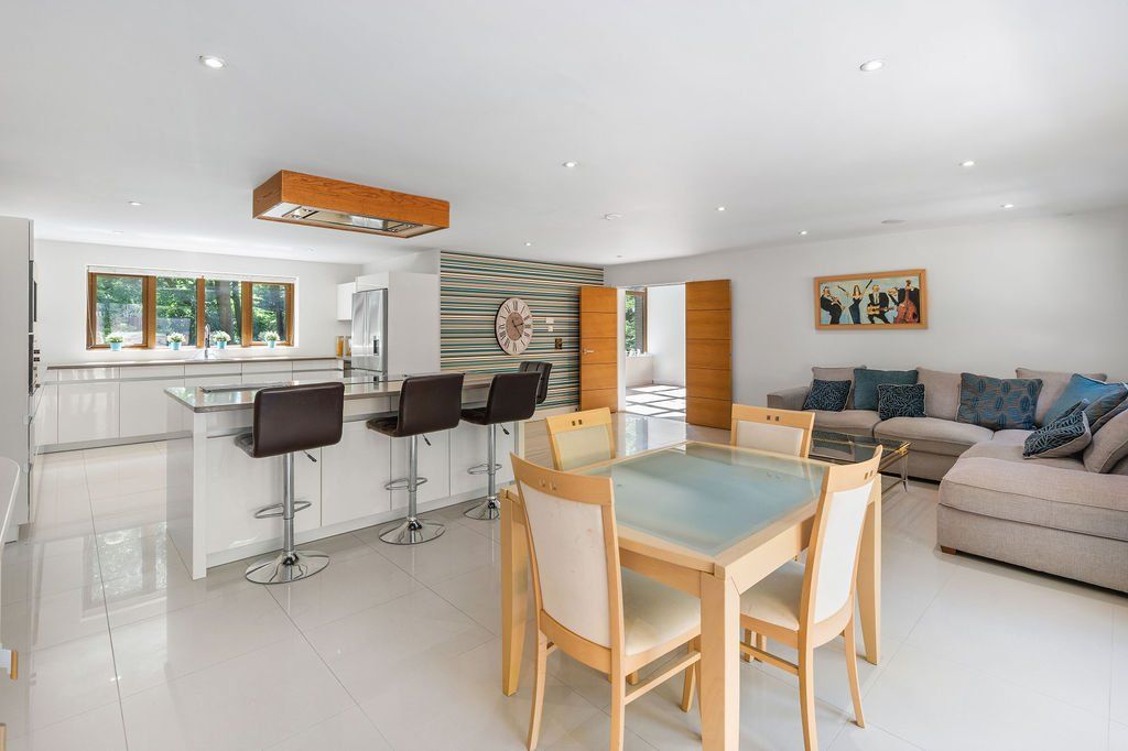 Additional image 6 of 6 bed country house for saleSt. Johns Road, Hazlemere, Buckinghamshire HP15