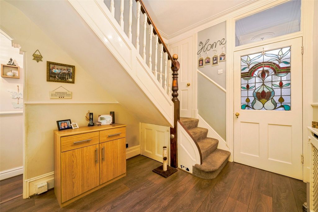 Property photo 2 of 19 Picture No. 10