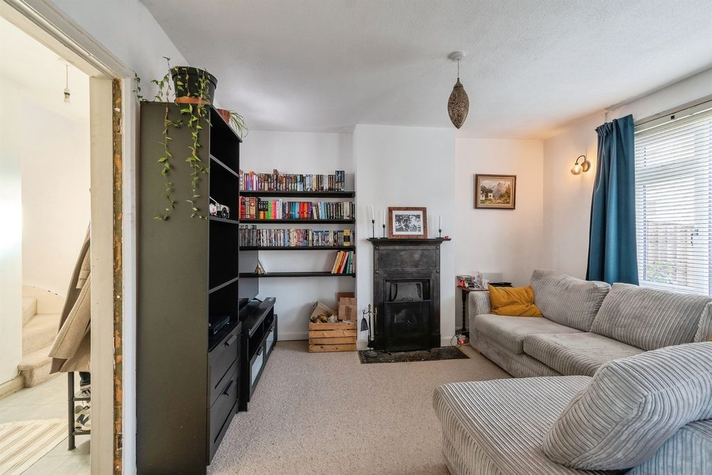 Property photo 3 of 15