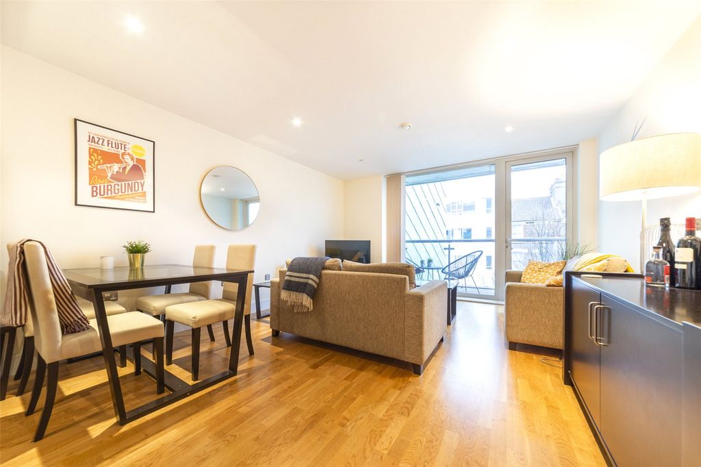 Property photo 3 of 8 Picture No. 08