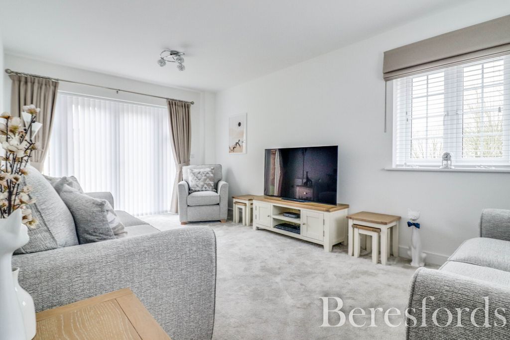 Property photo 3 of 15 Picture No. 16