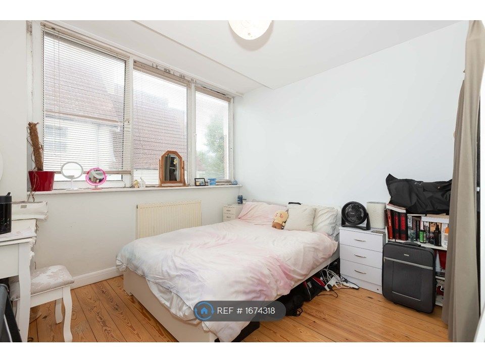 Property photo 3 of 3