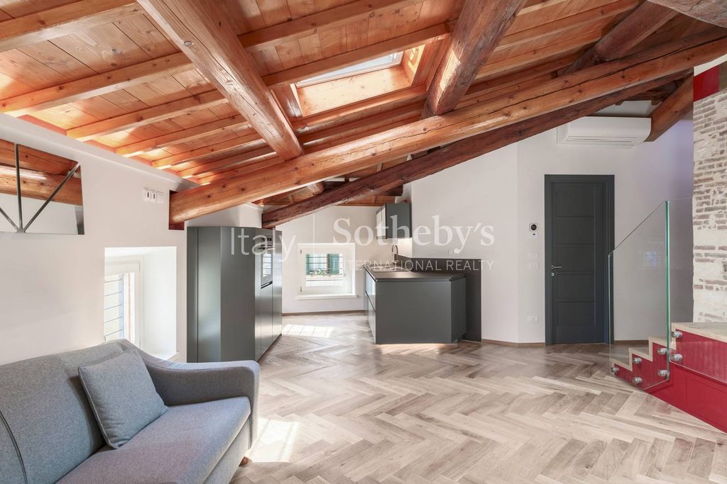 Property photo 2 of 30