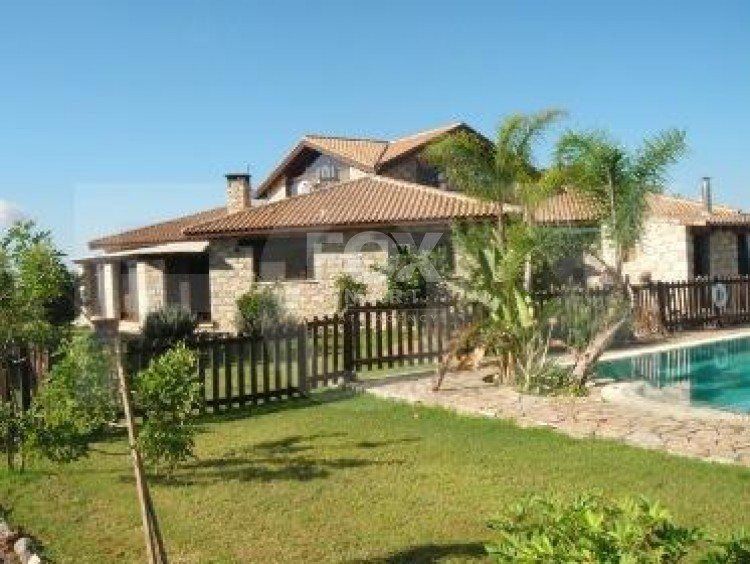 Property photo 2 of 35