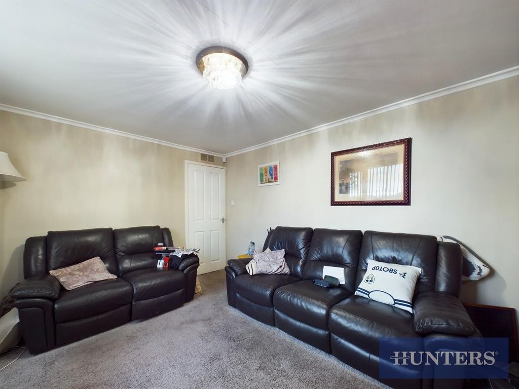 Property photo 3 of 13 Cam03696G0-Pr0373-Still010.Jpg