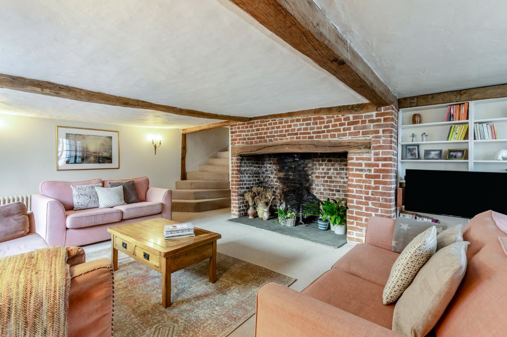 Property photo 3 of 20 Sitting Room