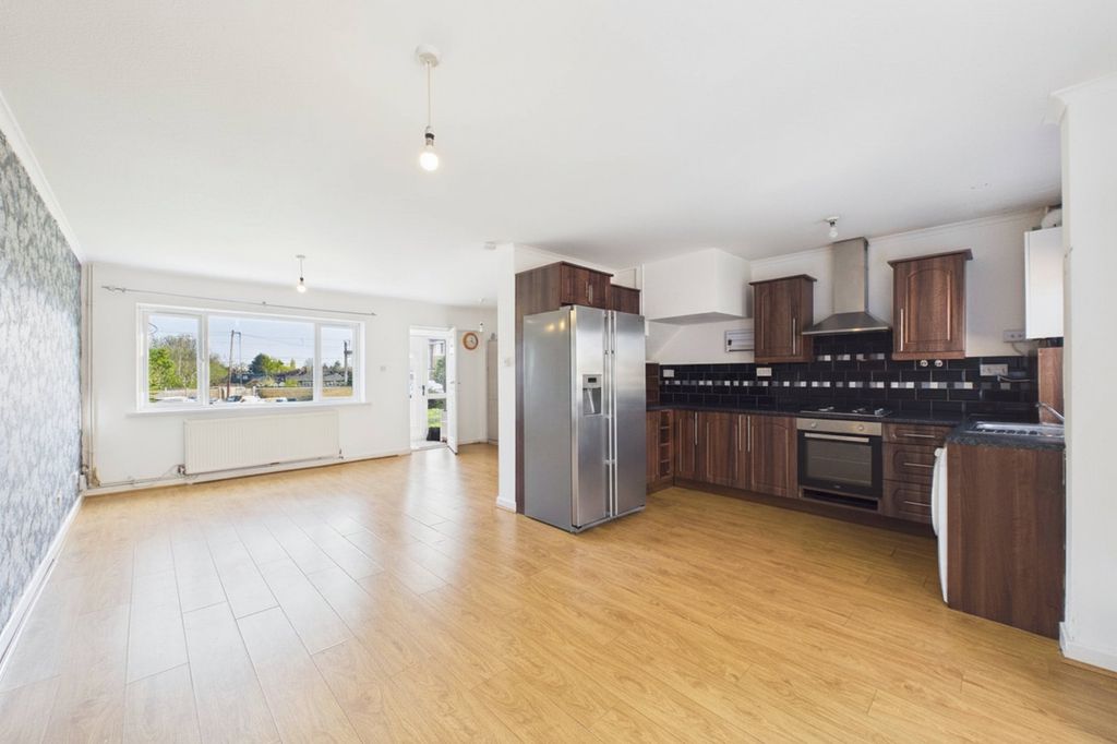 Property photo 1 of 8 Picture No. 01