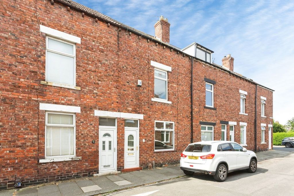 Property photo 1 of 18