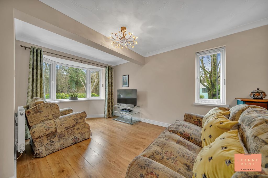 Property photo 3 of 37