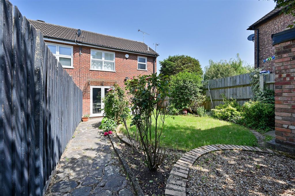 Property photo 3 of 12 10 Ambleside-2.Jpg