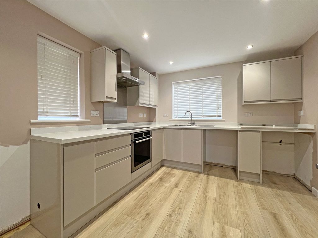 Property photo 2 of 16 Picture No. 02
