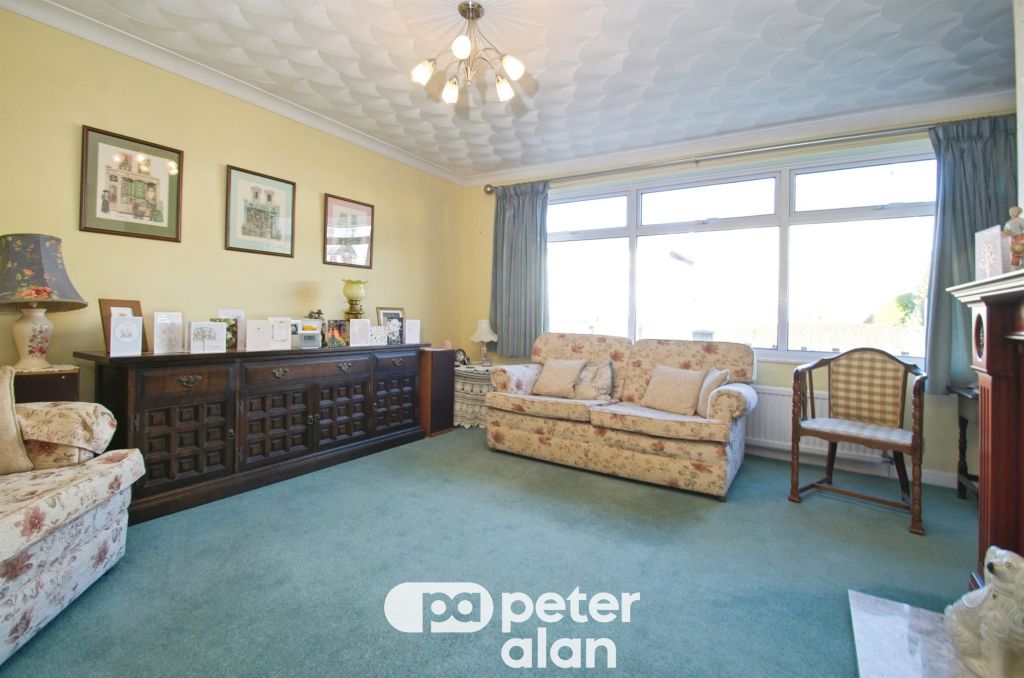 Property photo 3 of 34