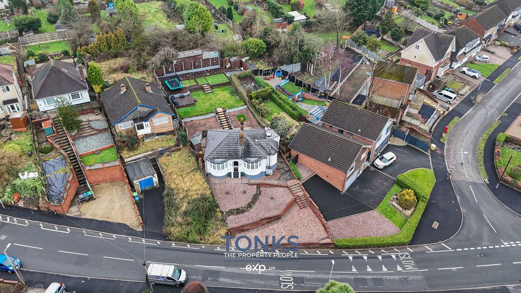 Property photo 1 of 27