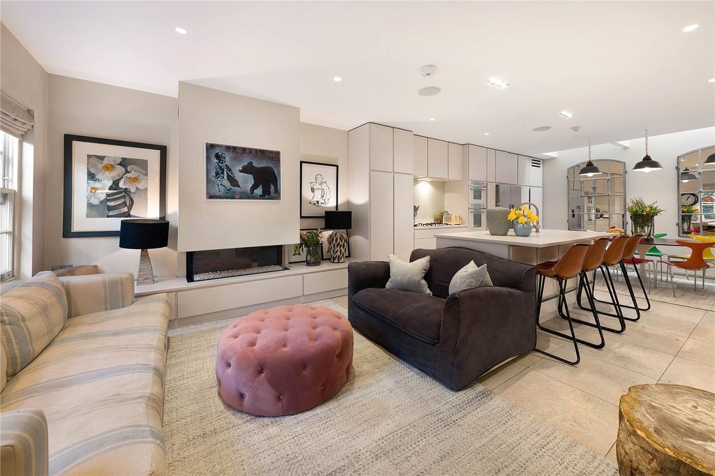 Property photo 3 of 8 Open Plan Living