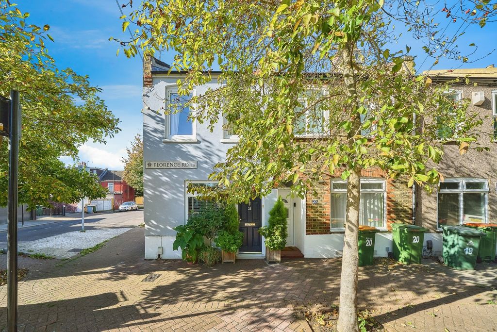 Property photo 1 of 25 Photo