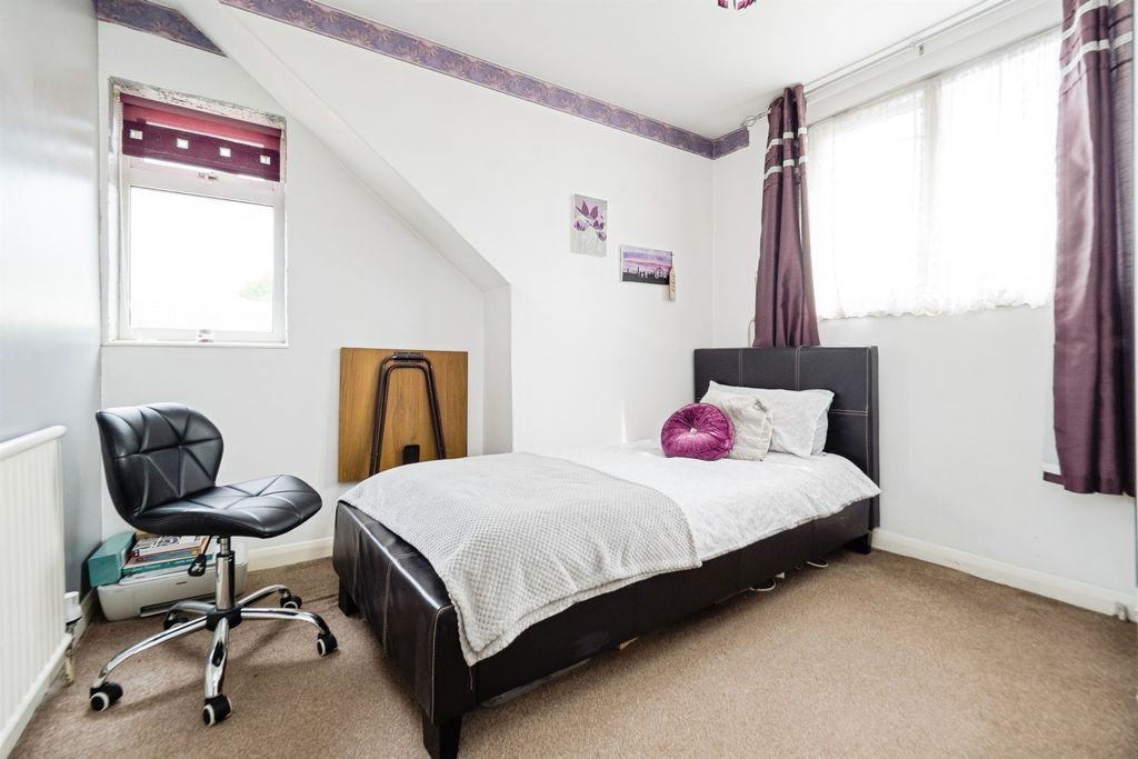 Additional image 12 of 5 bed detached house for saleBetterton Road, Rainham RM13
