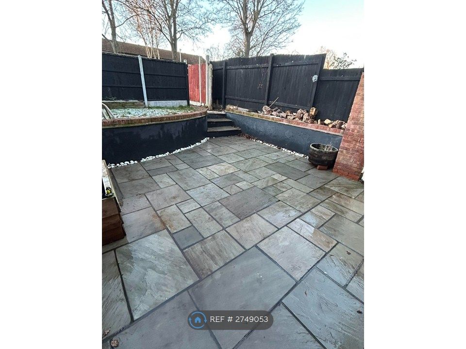 Property photo 2 of 5