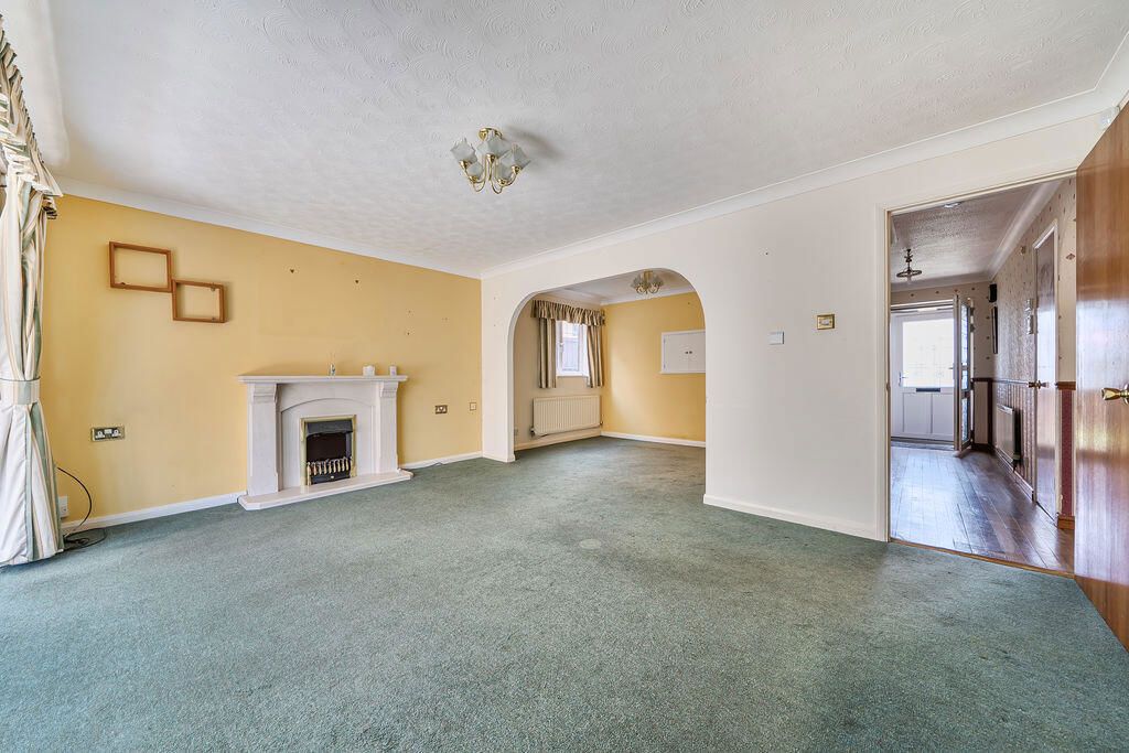 Property photo 3 of 19