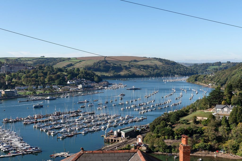 Property photo 3 of 18 View From The Bridge, Kingswear
