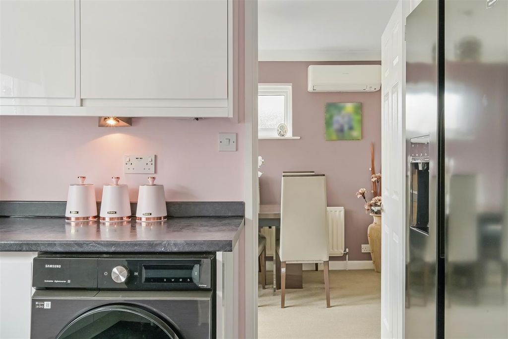 Property photo 3 of 25 Kitchen To Diner.Jpg
