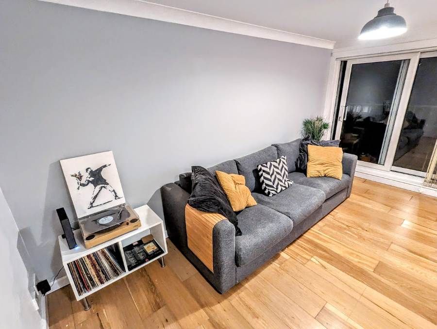 Property photo 3 of 11