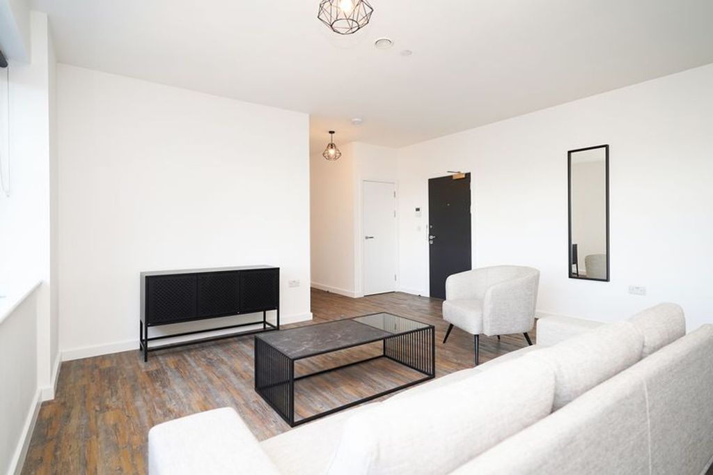 Property photo 3 of 18