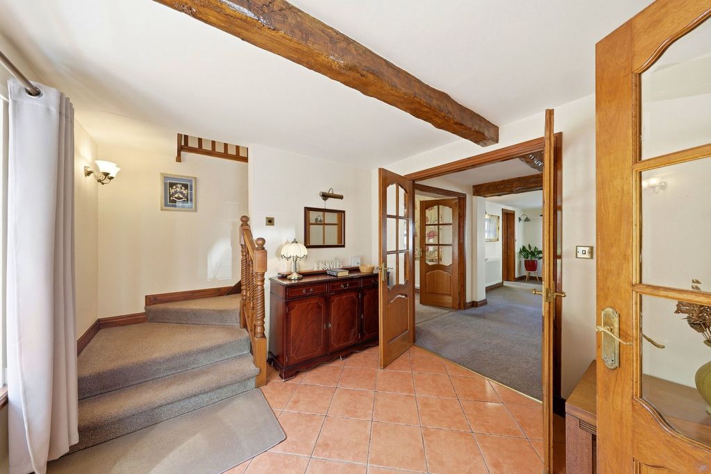 Property photo 2 of 38