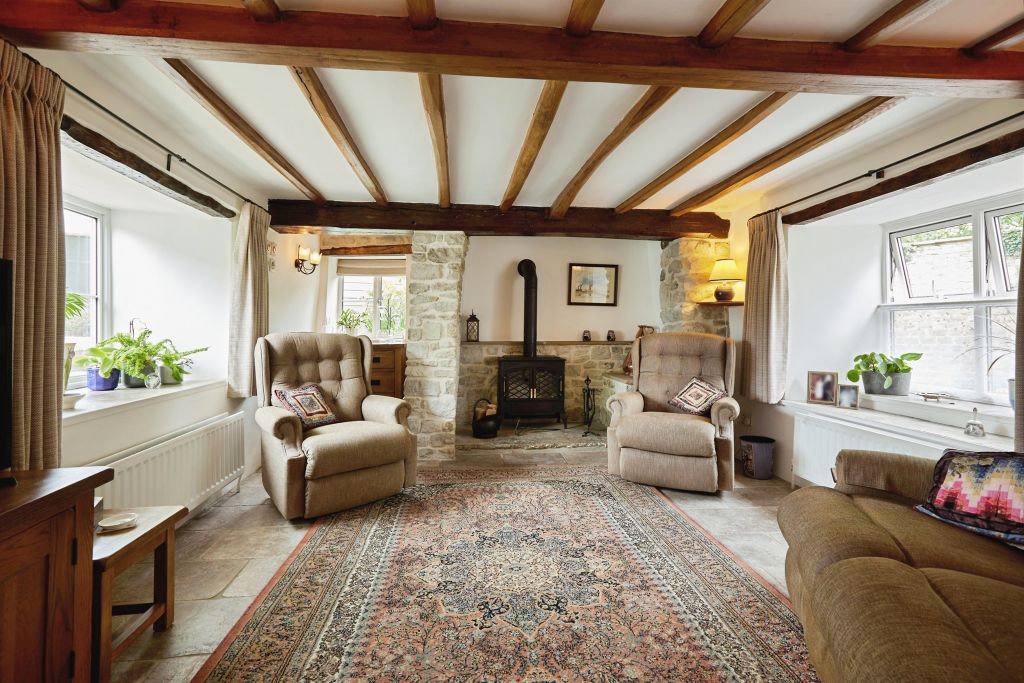 Property photo 2 of 18