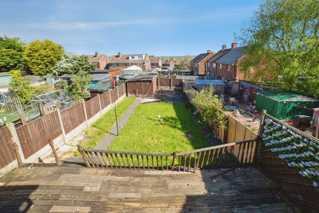 Property photo 2 of 17