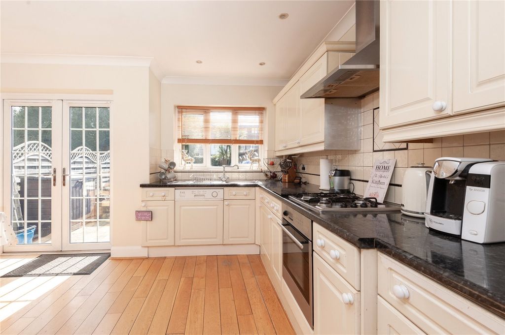 Property photo 2 of 23 Picture No. 07