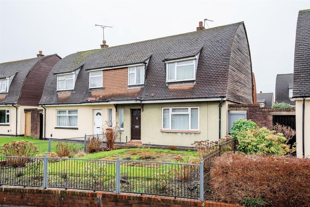 Property photo 1 of 16 Front External