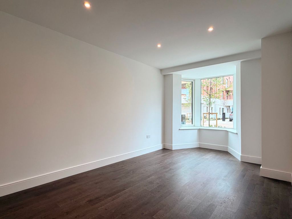 Property photo 2 of 26