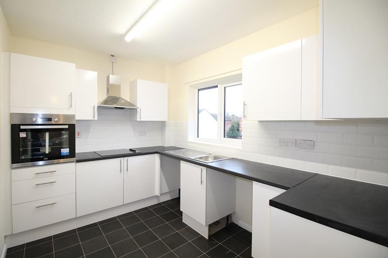 Property photo 1 of 10 Kitchen (1)