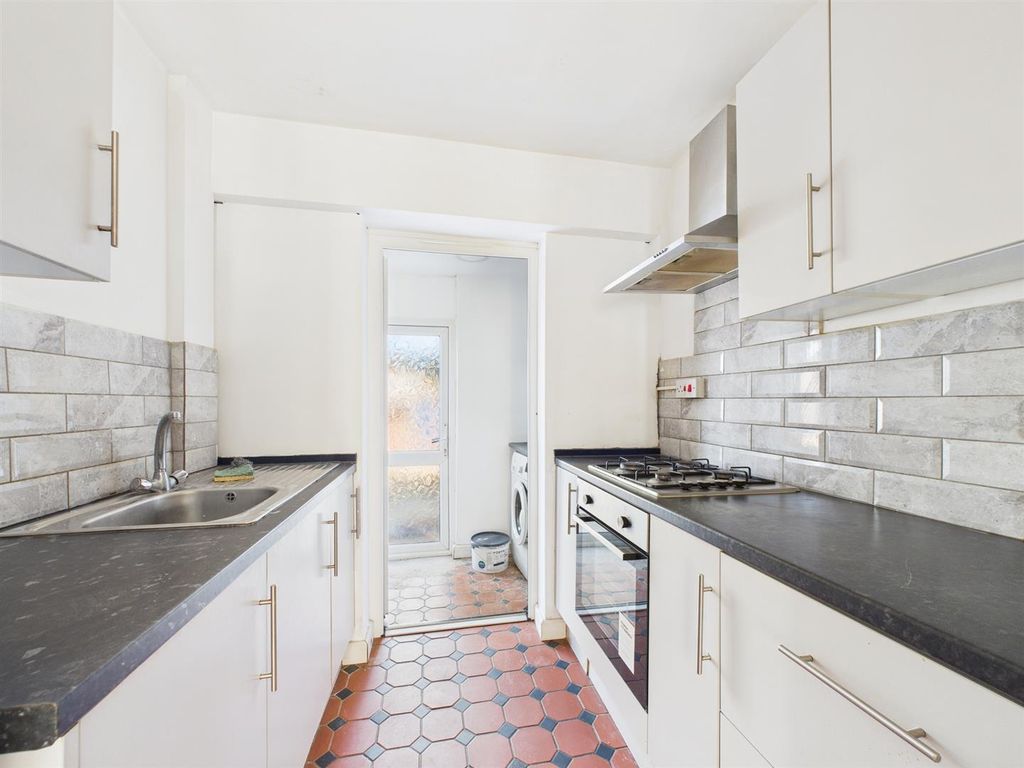 Property photo 2 of 11 Cam03736G0-Pr0197-Still009.Jpg