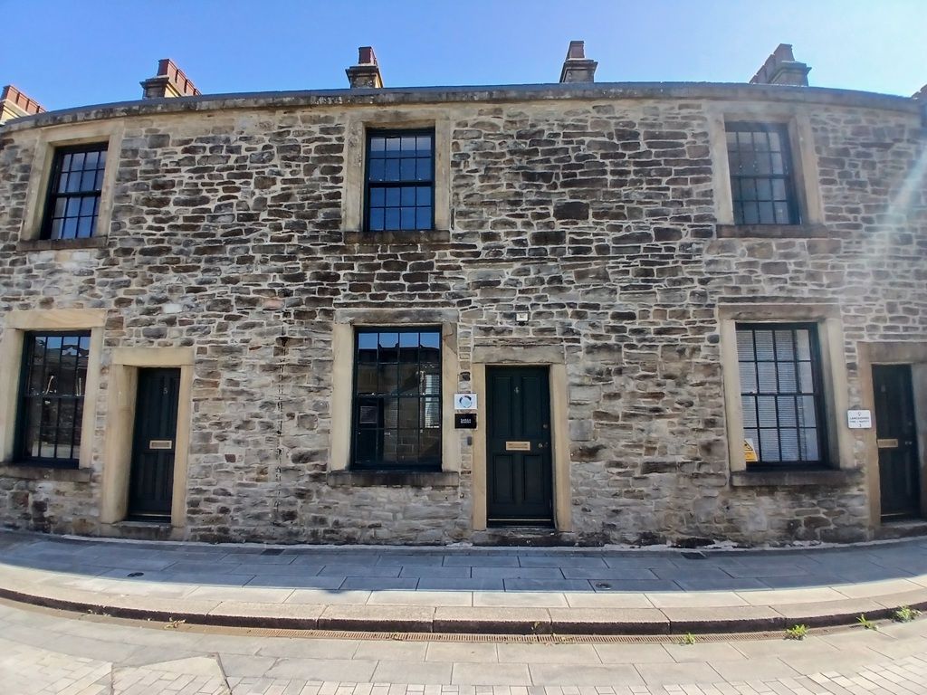 Property photo 1 of 13 Photo 3