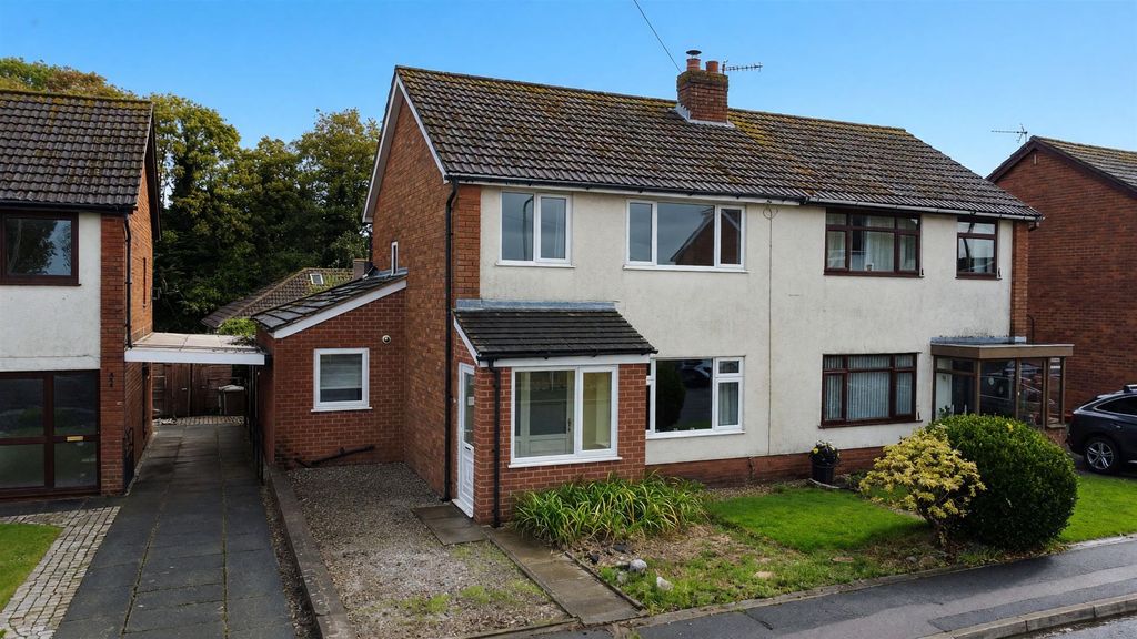 Property photo 1 of 34 Stanley Avenue For Sale