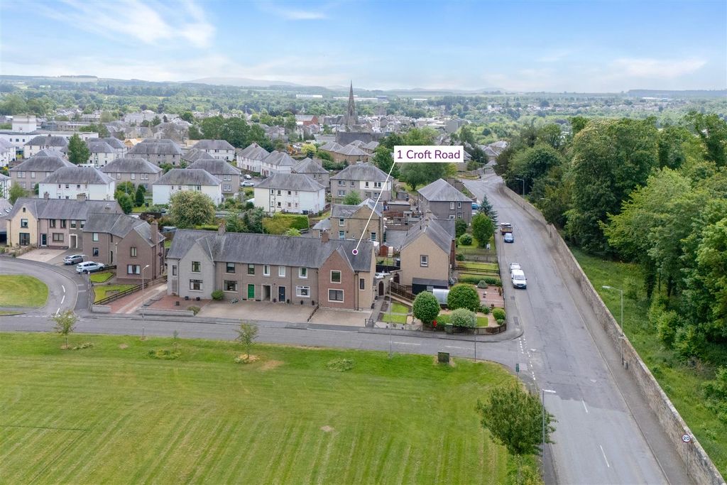 Property photo 2 of 18 1_Croft_Road_Kelso-3.Jpg