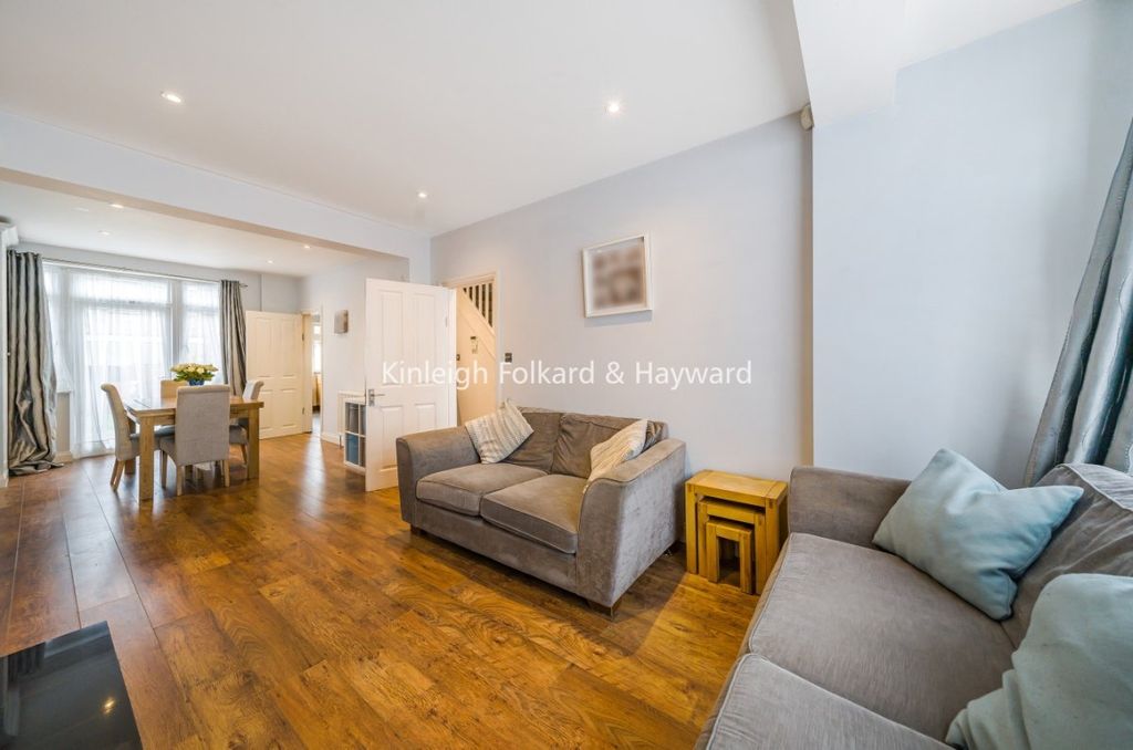 Property photo 3 of 16 Picture No. 15