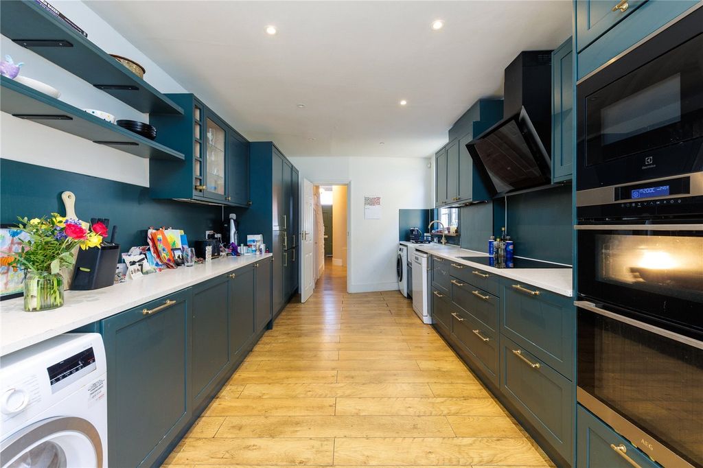 Property photo 3 of 10 Picture No. 09