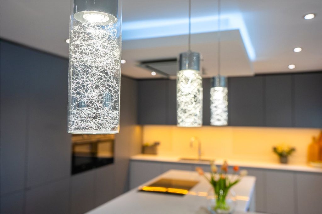 Property photo 2 of 17 Picture No. 04