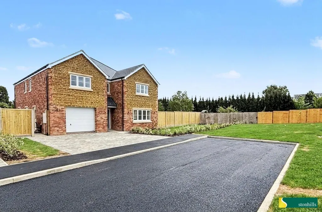 House in Collingtree - View 3