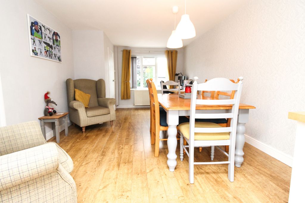 Property photo 3 of 25