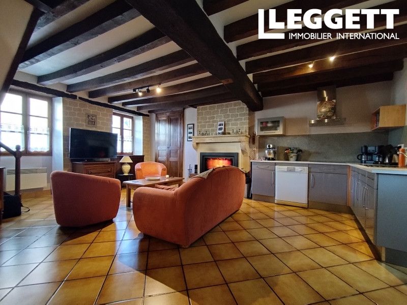 Property photo 2 of 10