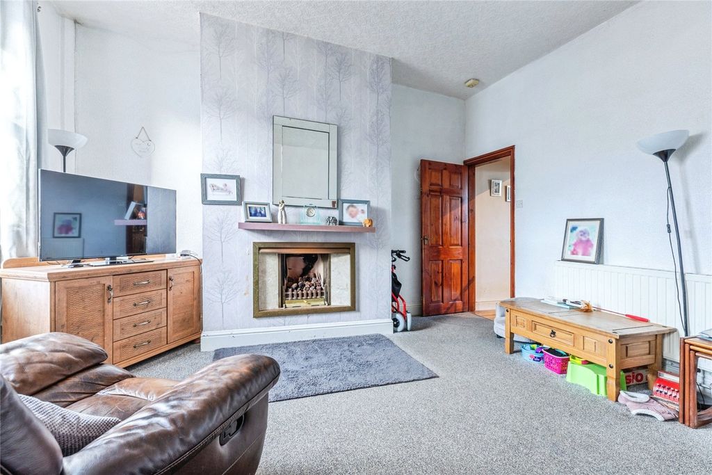 Property photo 3 of 17 Picture No. 25