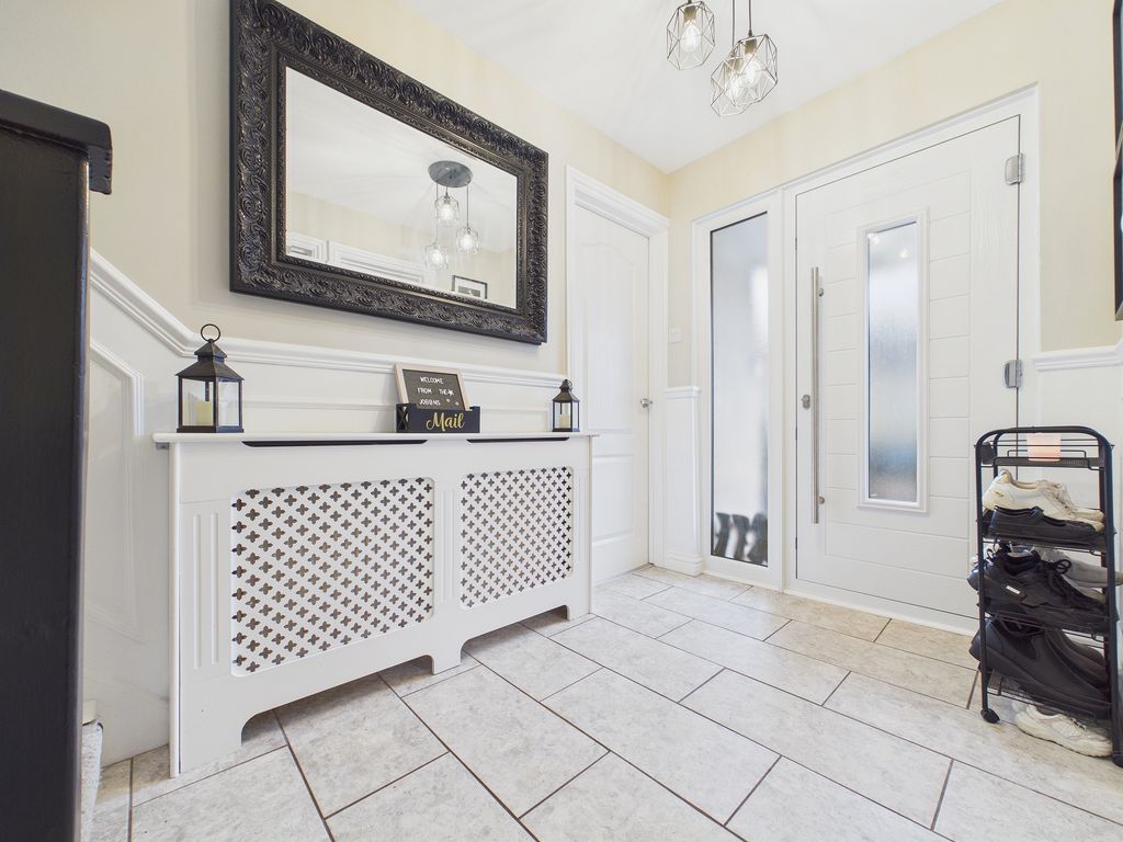 Property photo 3 of 27