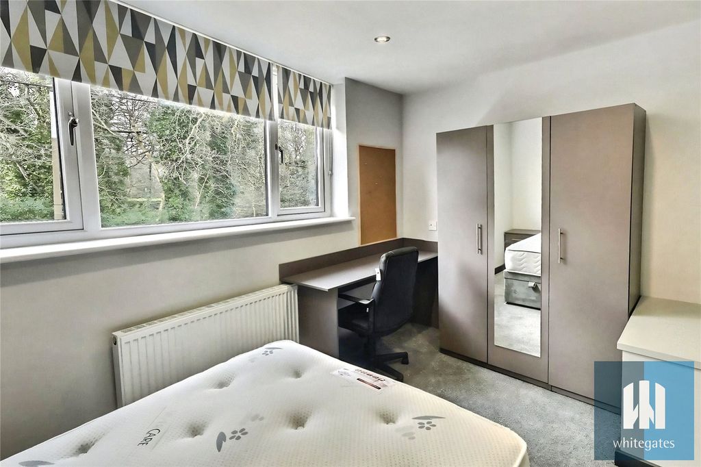 Property photo 2 of 11 Picture No. 33