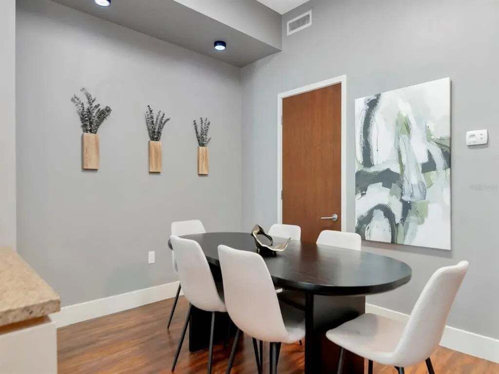 Property photo 3 of 20 <Alttext/>