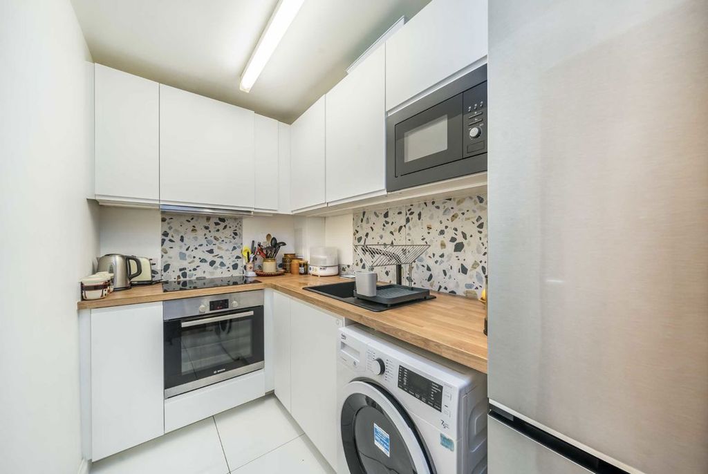 Property photo 3 of 5